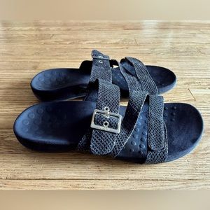 Ladies Vionic Sandals
